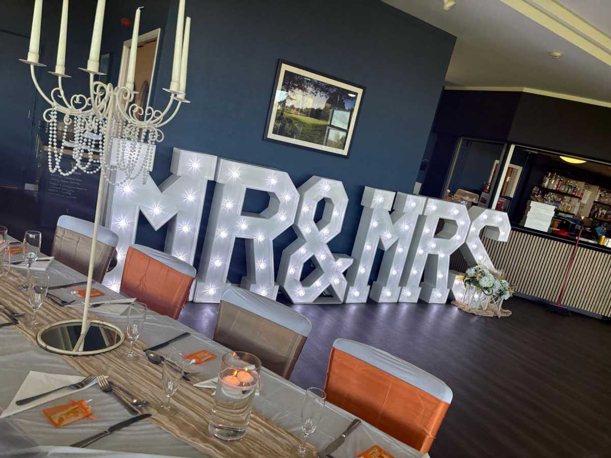 bishop auckland golf club wedding set up in clubhouse 3